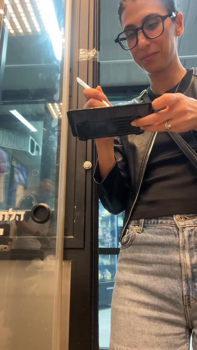 From Kellogg’s Crispies to a step-by-step guide on how to fillet a giant fish 🐟
@atliz_givatayim 

#myitalianflavors #slowlivingforlife #italianfoodblogger #israelfood #raw_japan #sashimi #fishfillet #fishrecipes #travelisrael #israelonly #mompeneur #middleeasttravel #mediterraneanstyle #mediterraneansea #slowtravel #dolcevita 
 #italianfoods #italianfoodlover 
#Culinarytalents #thekitchen #italiansdoeatbetter #altacucina #eatcaptureshare #simplerecipe