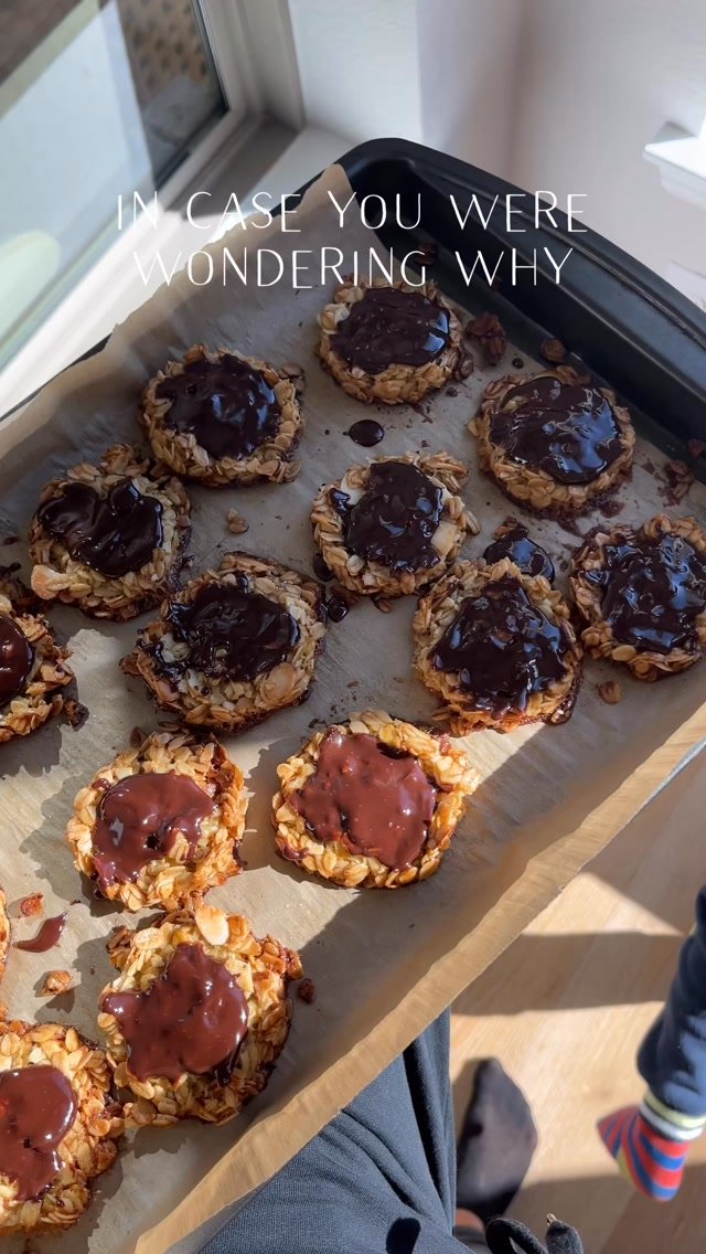 In case you’re wondering why I don’t post Italian recipes every day… well, here’s a little behind the scenes of My Italian Flavors. 😂

I found the ONE corner of the house with good light, thought I could quickly film a recipe, and then… well, you can see how that went. 🫠

Moms who work from home, I have a serious question: HOW do you get anything done?! And please don’t tell me to wake up at 5 AM. 😂 

#momlifebelike #momfoodblogger #filmingreels #workingmomproblems #workingmomma